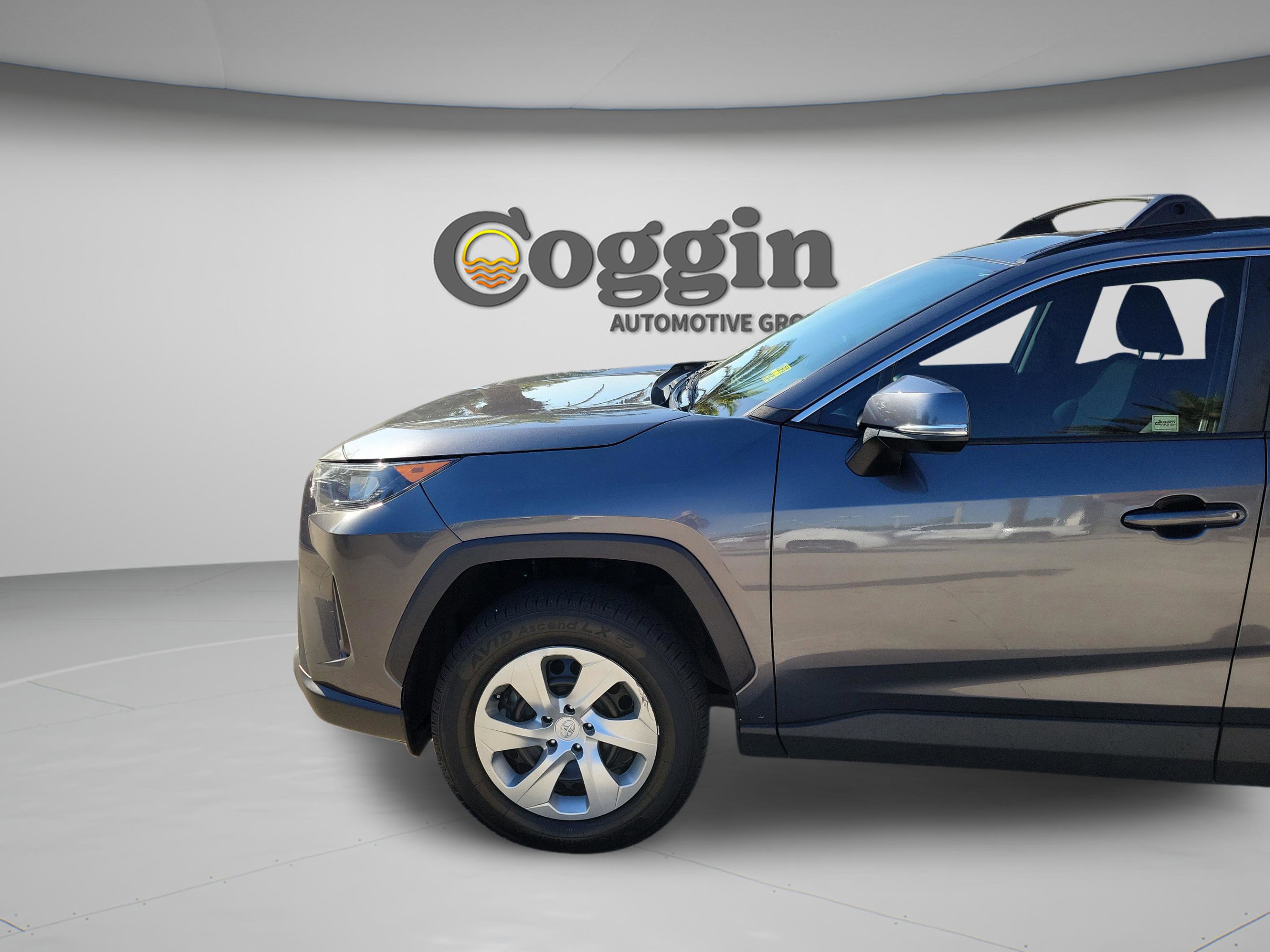 Used 2021 Toyota RAV4 LE AWD/4WD image 30