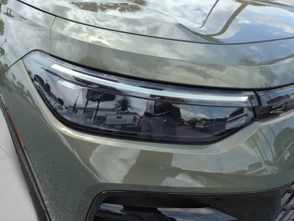 New 2026 Volkswagen Tiguan SE R-Line FWD image 44