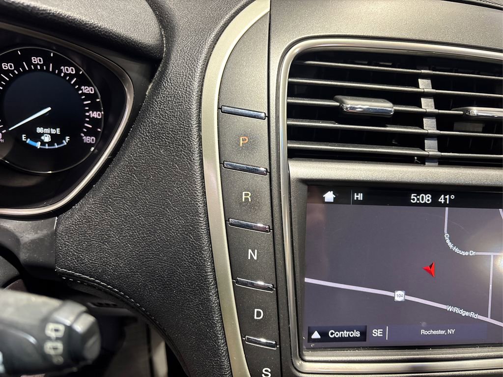 Used 2017 Lincoln MKX Reserve image 36