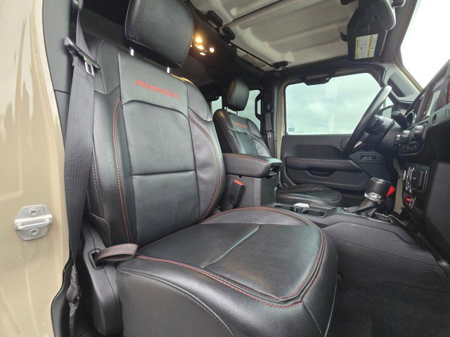 Used 2022 Jeep Wrangler Unlimited Rubicon w/ LED Lighting Group AWD/4WD image 12