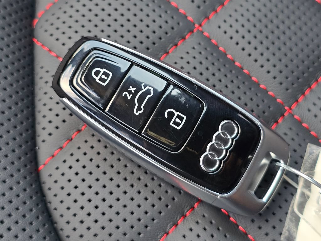 New 2026 Audi SQ7 Prestige AWD/4WD image 32