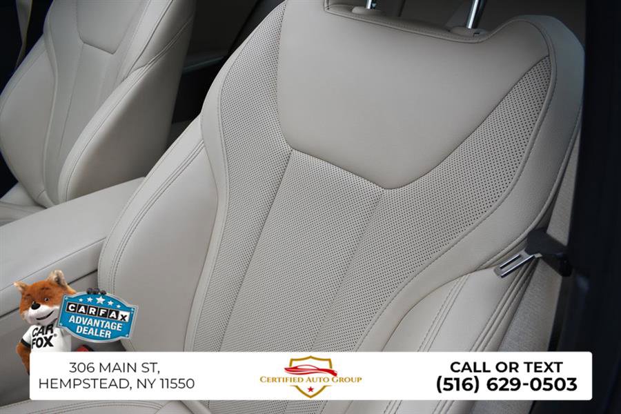 Used 2022 BMW 330e w/ Premium Package image 11