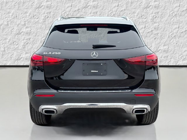 Used 2026 Mercedes-Benz GLA 250 image 4