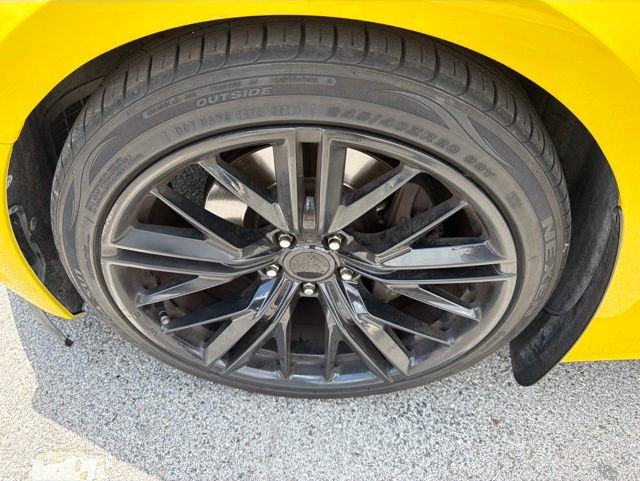 Used 2018 Chevrolet Camaro SS RWD image 11