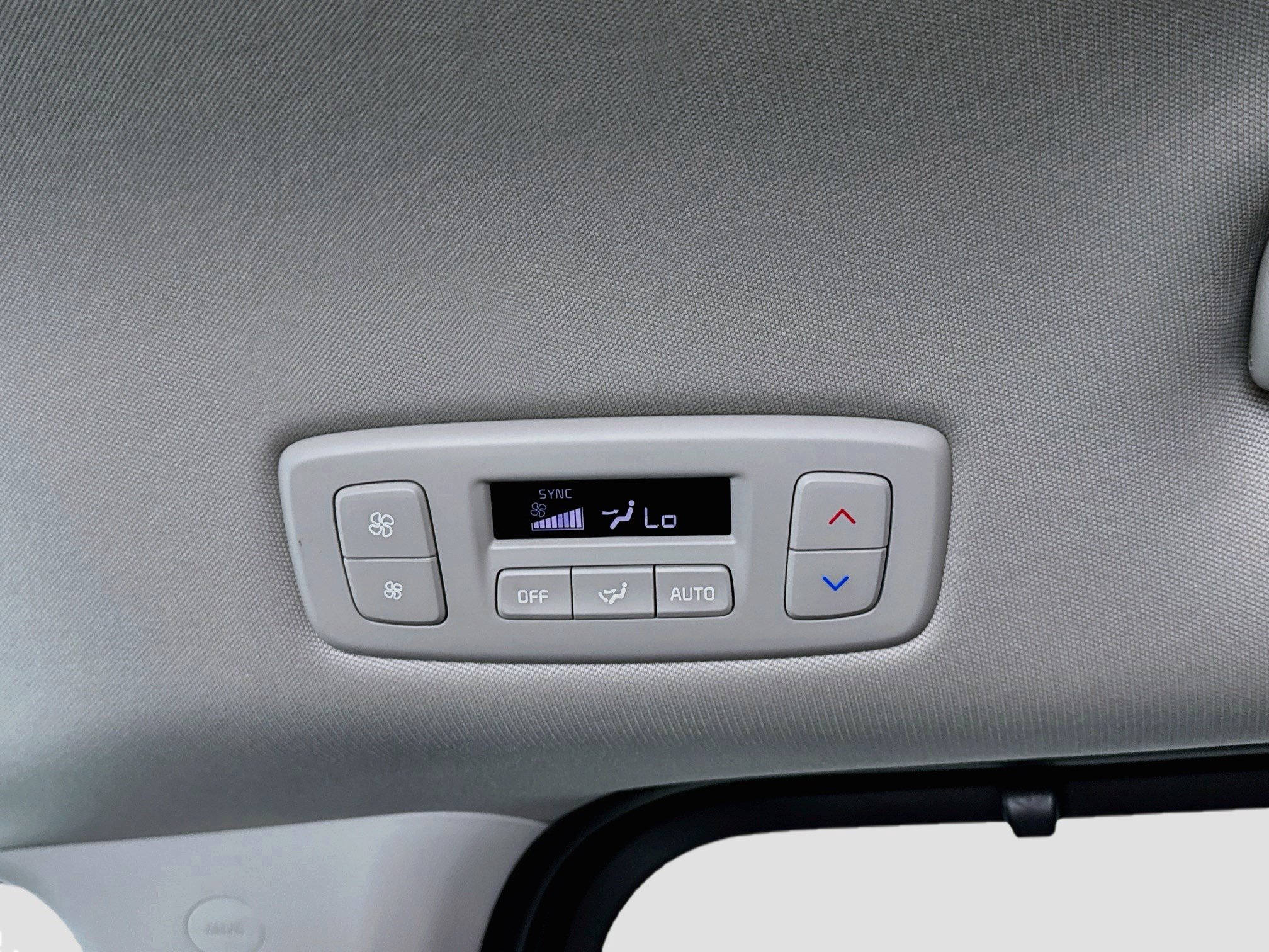 Used 2025 Kia Carnival EX FWD image 16