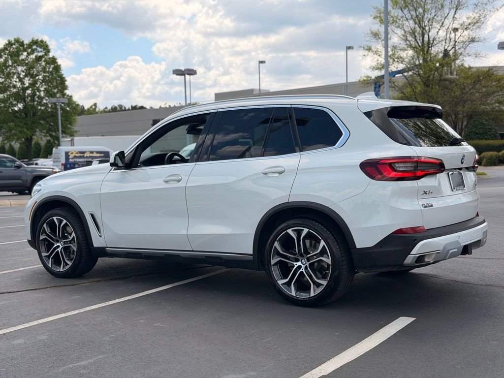 Used 2023 BMW X5 xDrive40i w/ Premium Package image 11