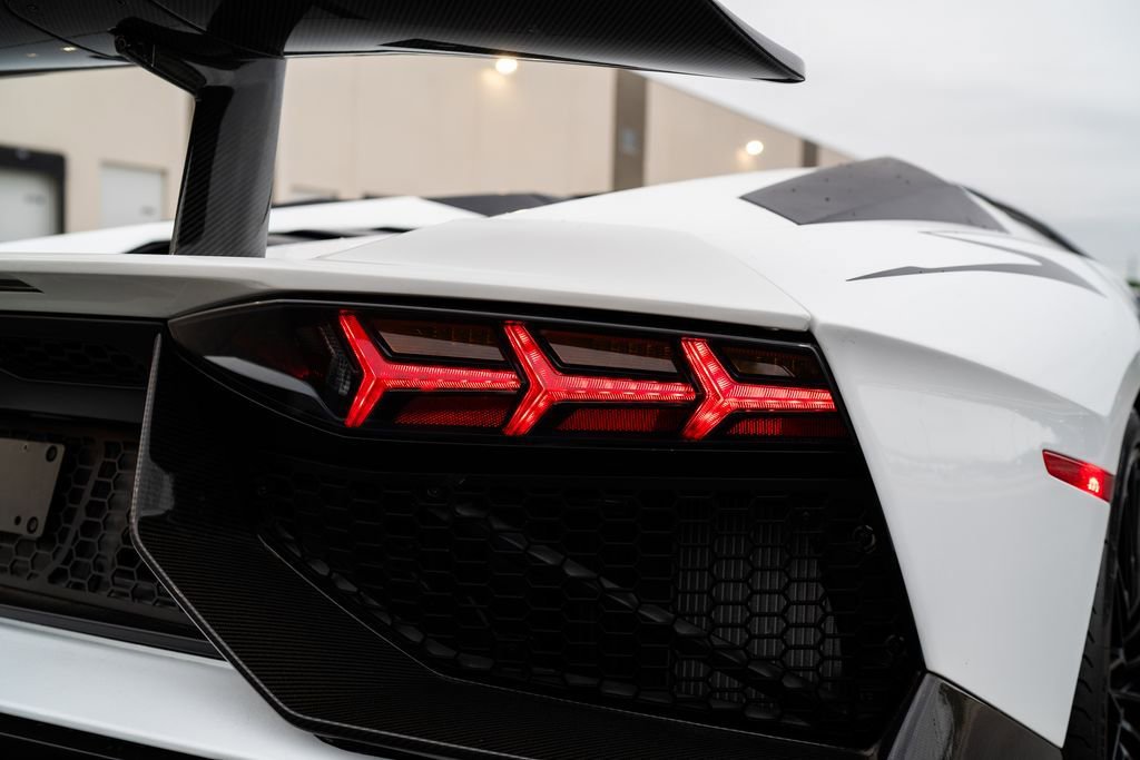 Used 2017 Lamborghini Aventador LP 750-4 Superveloce AWD/4WD image 42