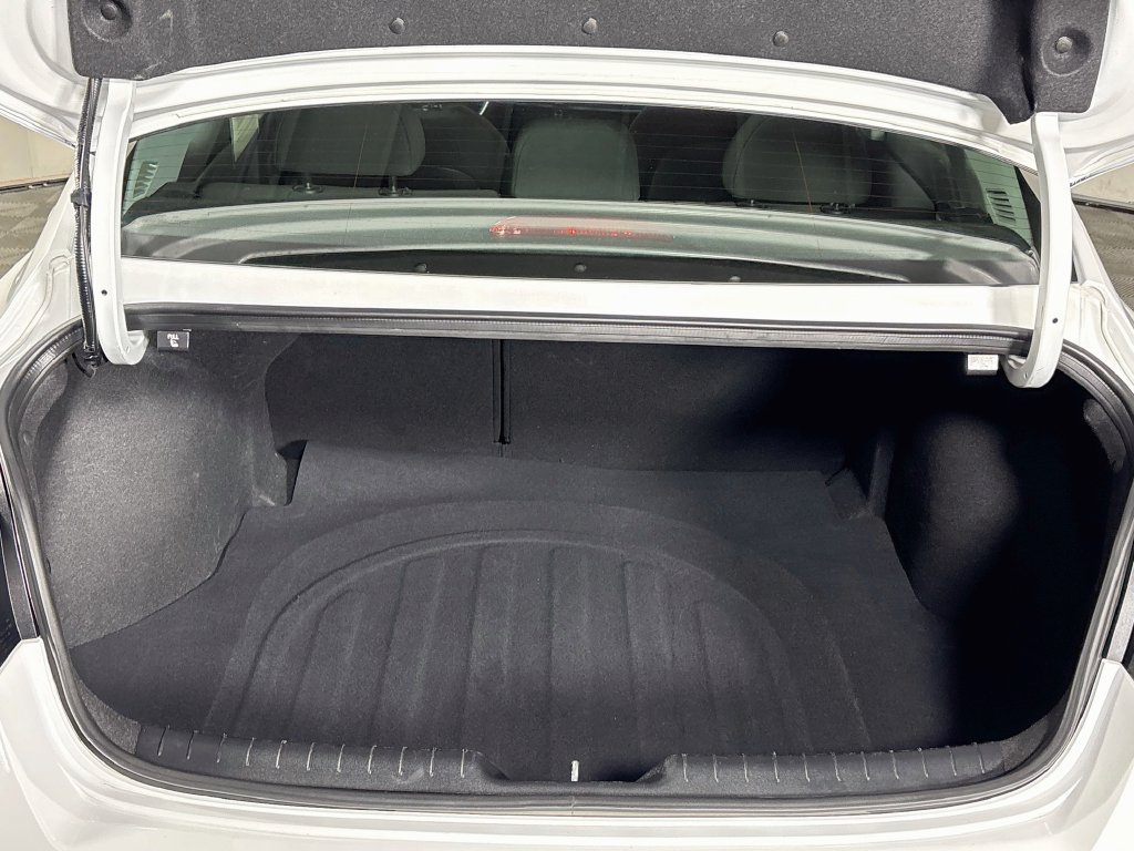 Used 2025 Hyundai Elantra SEL FWD image 22