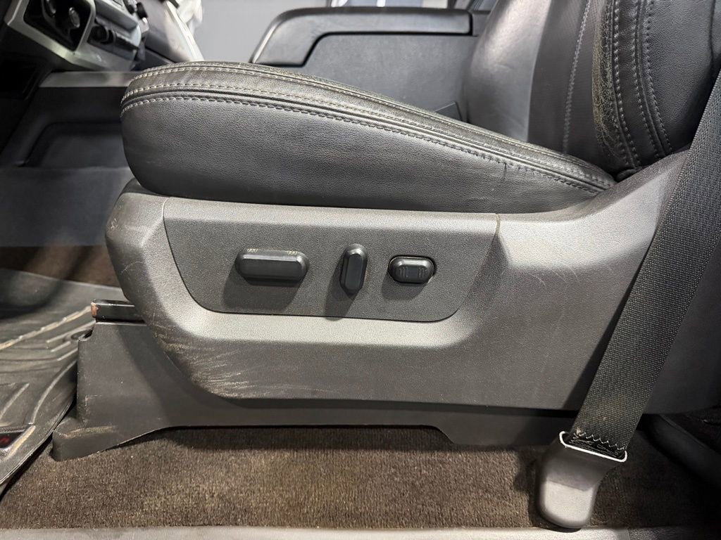 Used 2015 Ford F350 Platinum image 21