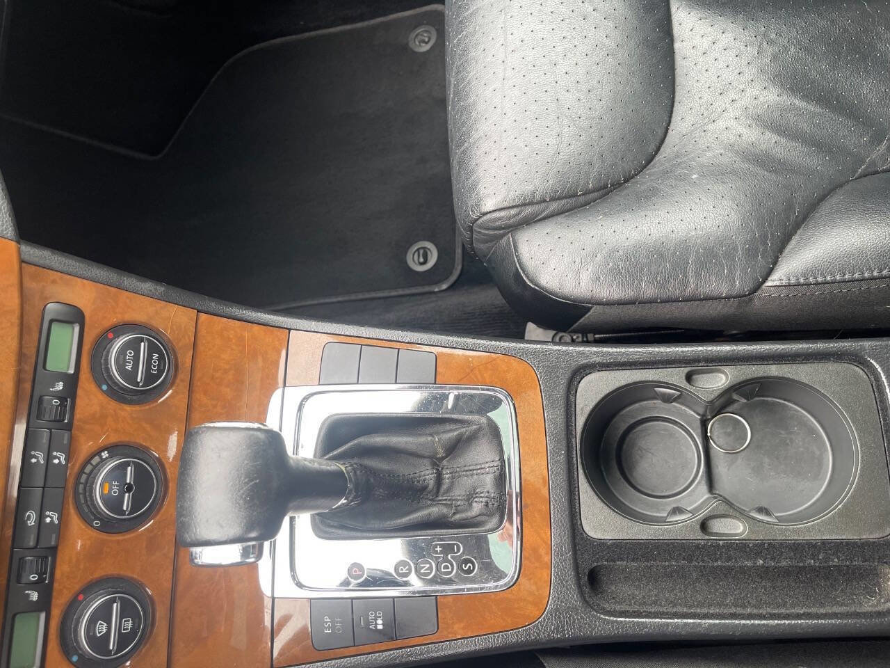 Used 2006 Volkswagen Passat 3.6 image 18