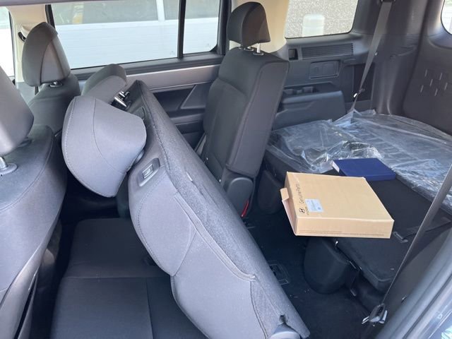 Used 2025 Hyundai Santa Fe SE image 16