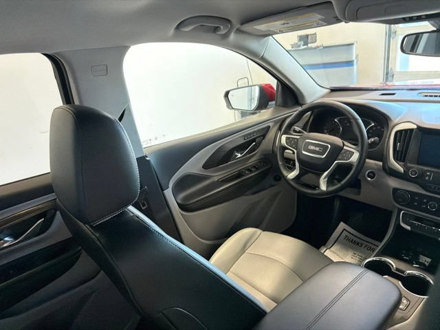 Used 2024 GMC Terrain SLT AWD/4WD image 29