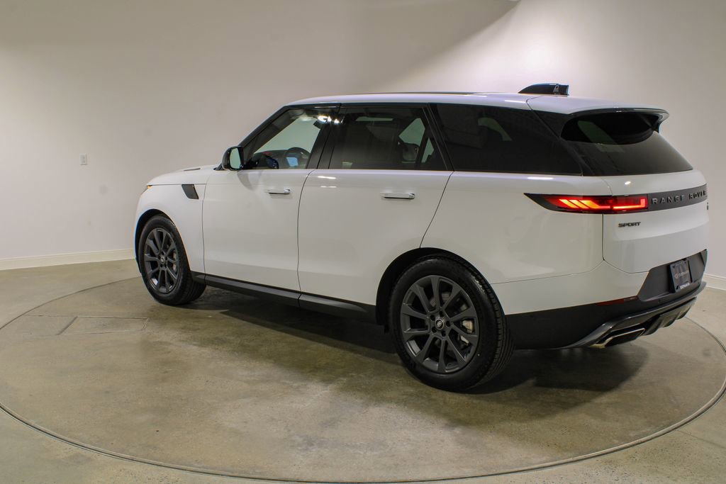 Used 2023 Land Rover Range Rover Sport SE image 3