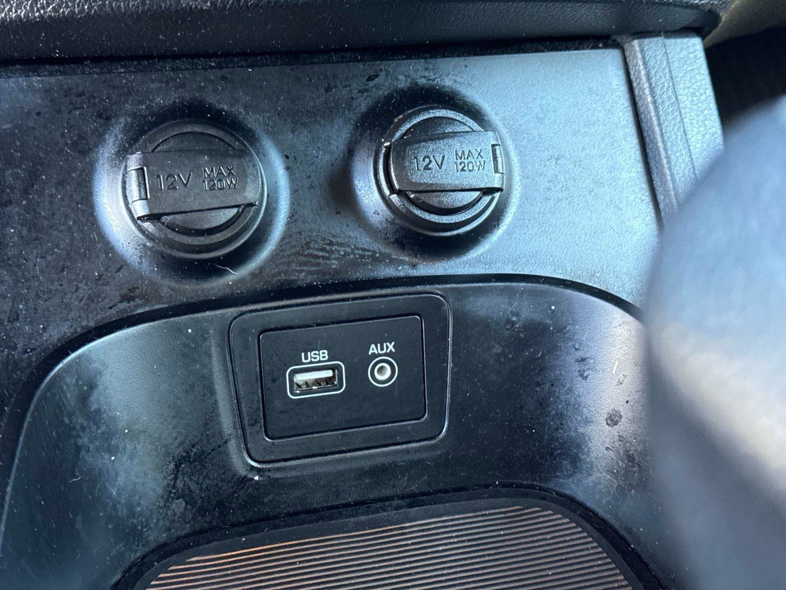 Used 2017 Hyundai Santa Fe Sport image 23