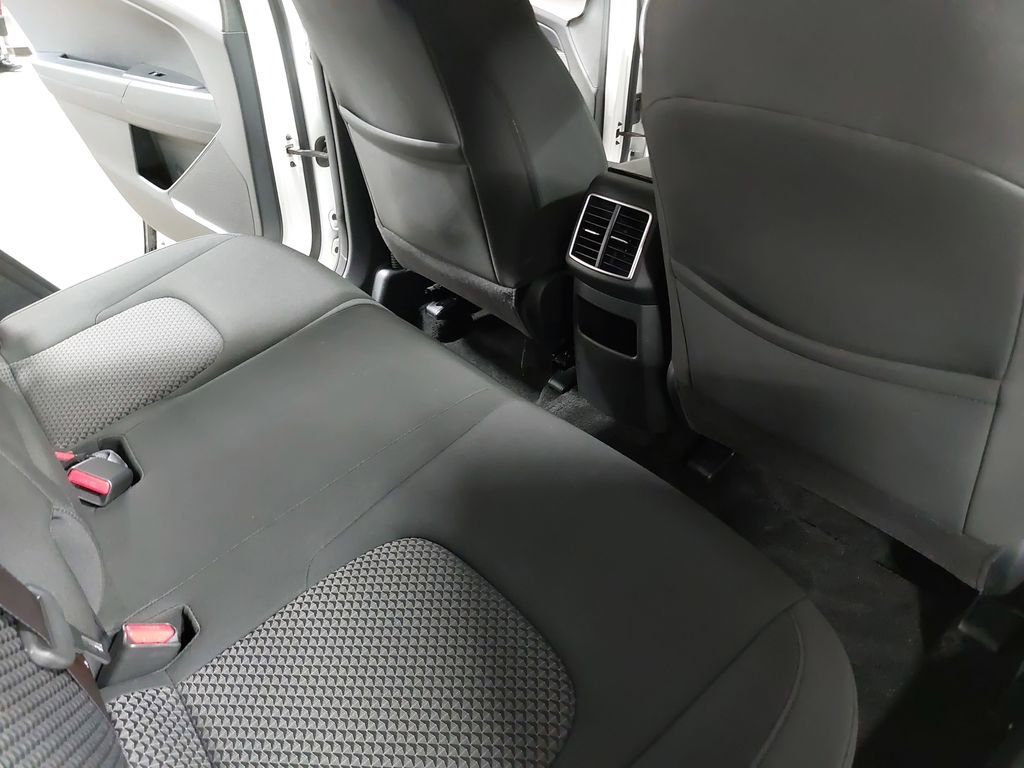 Used 2023 Kia Sportage LX image 11