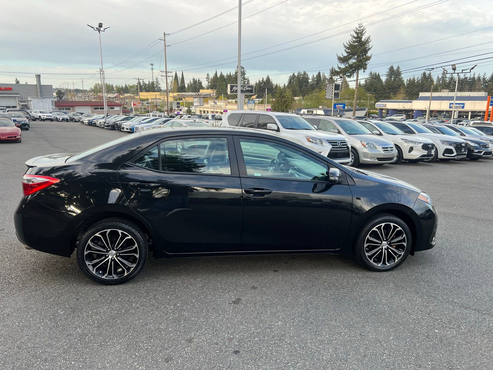 Used 2015 Toyota Corolla S FWD image 7