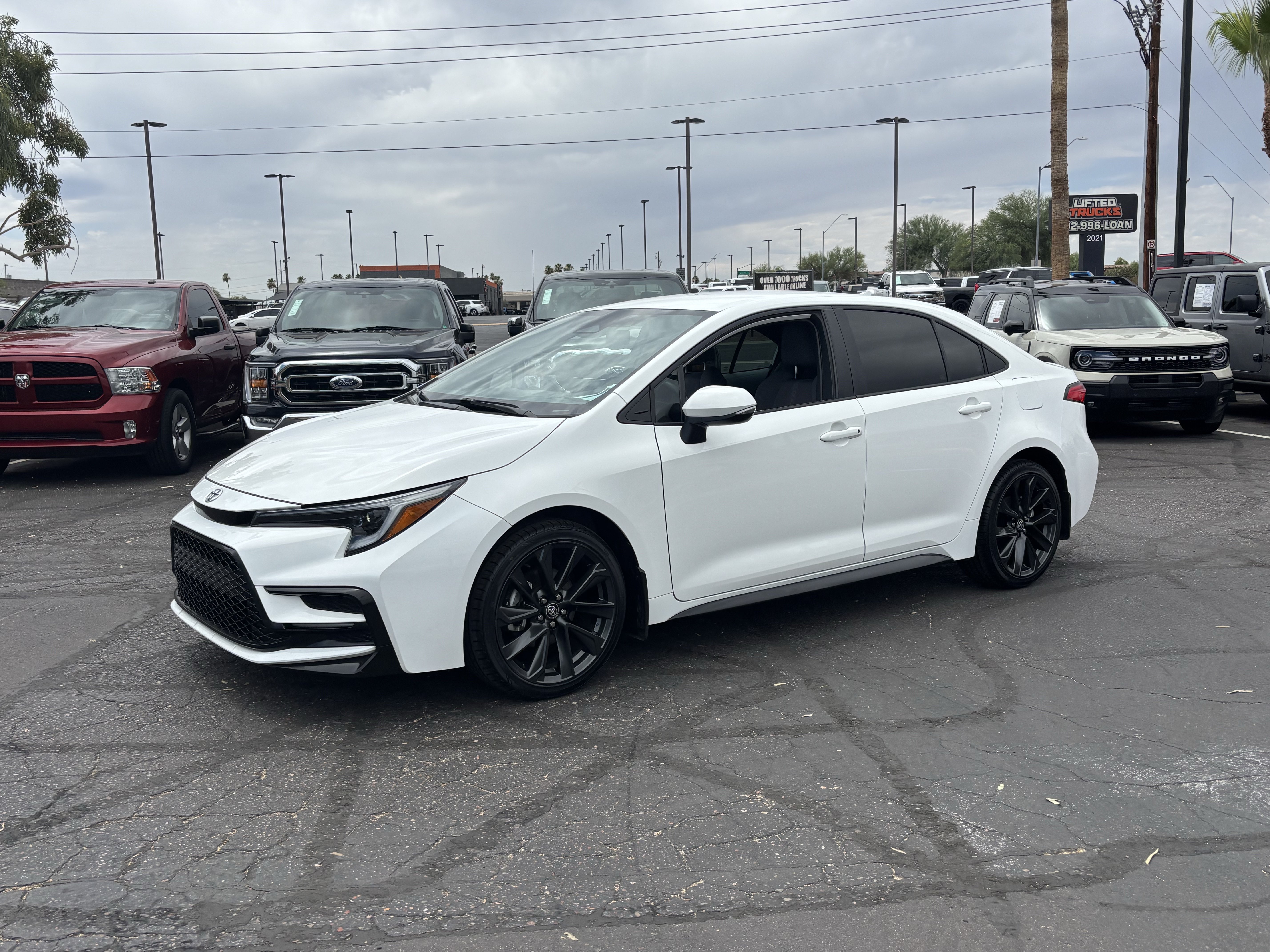 Used 2024 Toyota Corolla SE FWD image 6