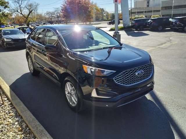 Used 2024 Ford Edge SEL AWD/4WD image 24