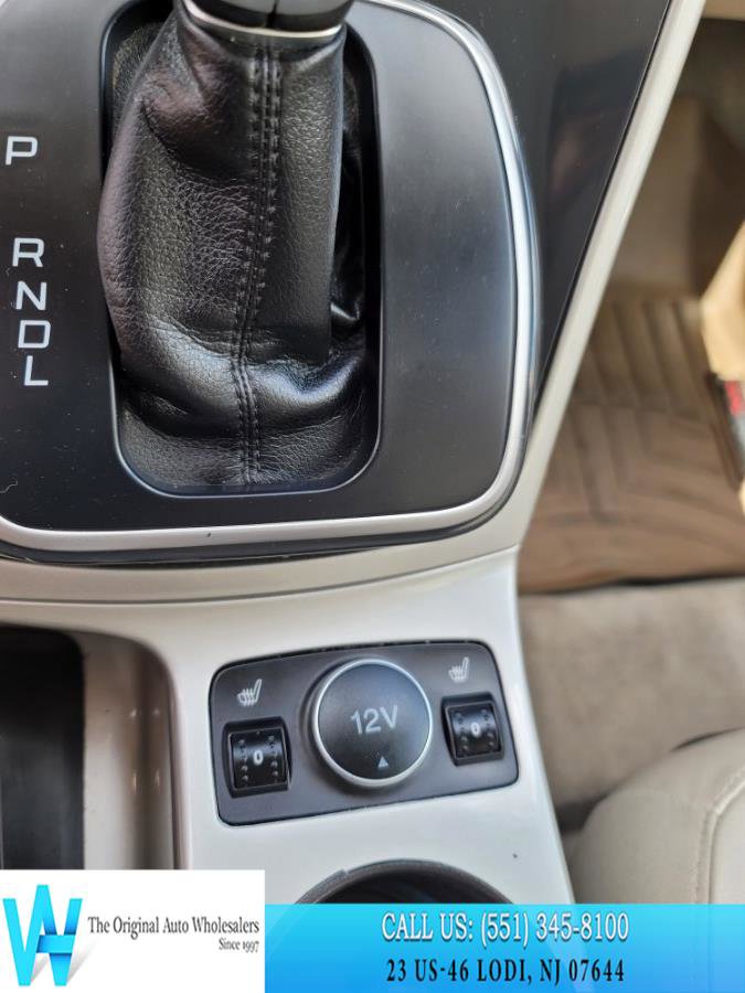 Used 2013 Ford C-MAX SEL FWD image 24