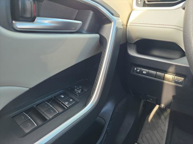 Certified 2022 Toyota RAV4 XLE w/ Convenience Package FWD image 23