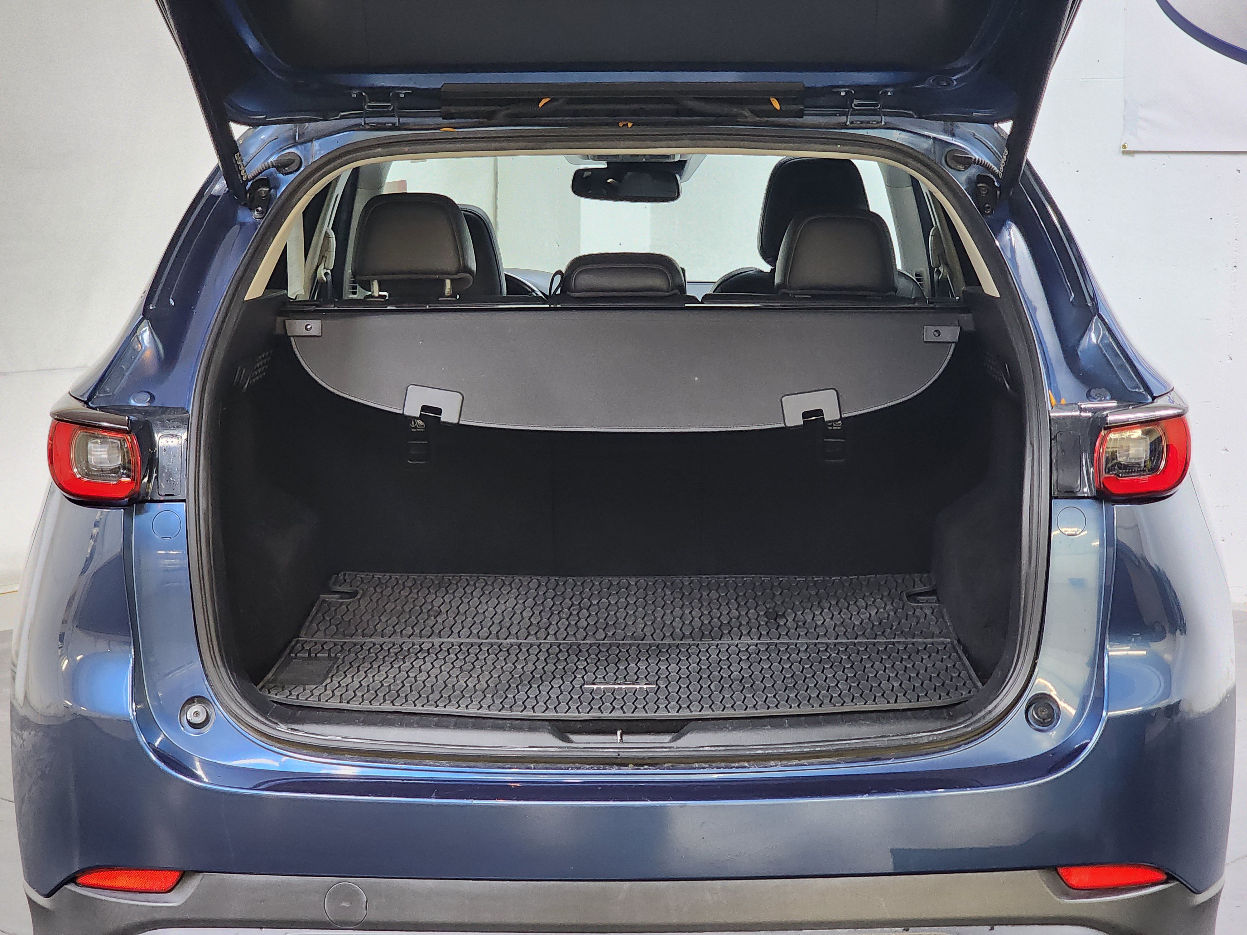 Used 2022 MAZDA CX-5 AWD 2.5 S w/ Premium Package image 9