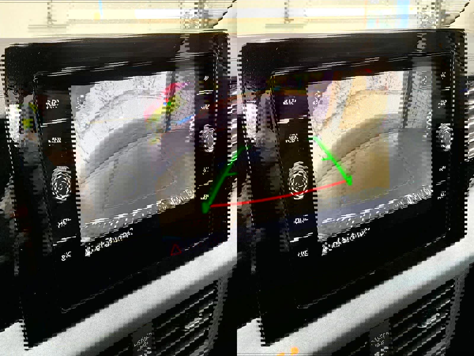 Used 2025 Volkswagen Jetta SE w/ Sunroof Package image 23