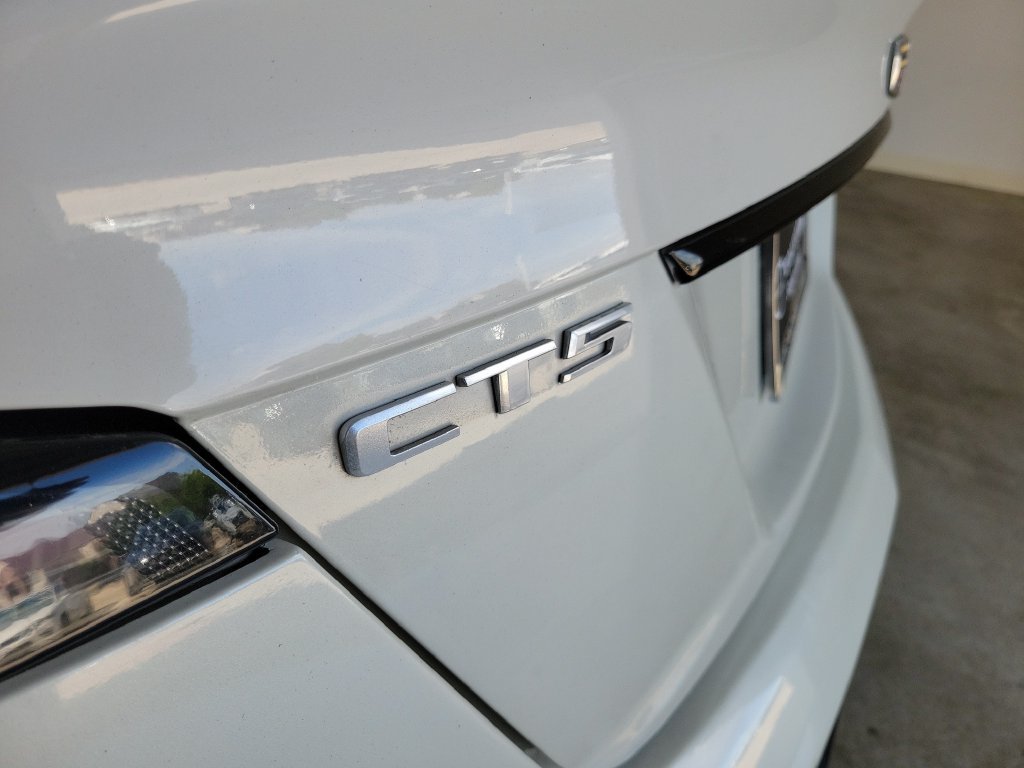 Used 2022 Cadillac CT5 V RWD image 8