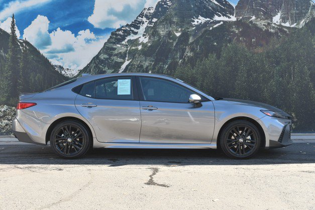 Certified 2025 Toyota Camry SE AWD/4WD image 2