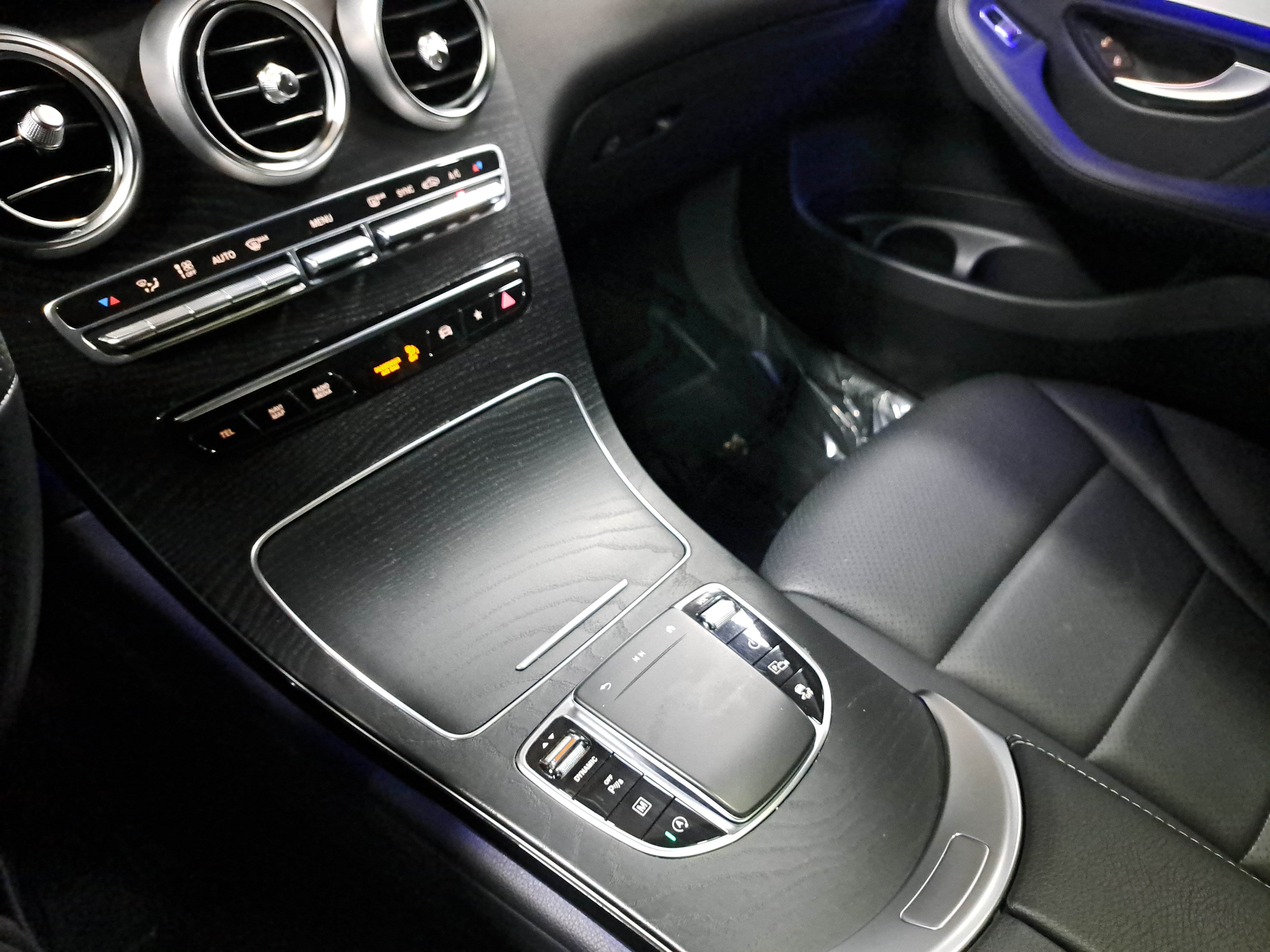 Used 2023 Mercedes-Benz GLC 300 4MATIC Coupe image 26