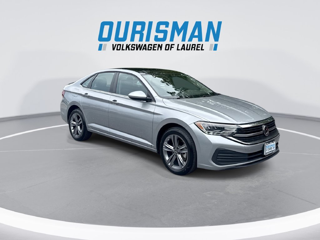 Used 2023 Volkswagen Jetta SE FWD image 2