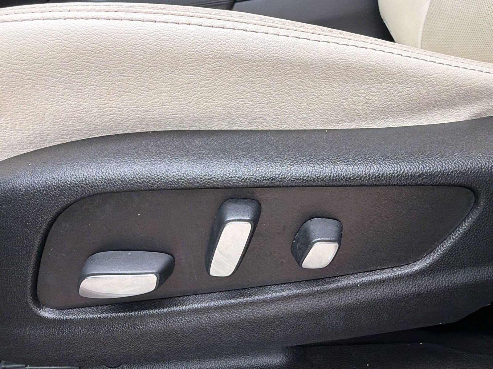 Used 2020 Cadillac XT6 Sport AWD/4WD image 13