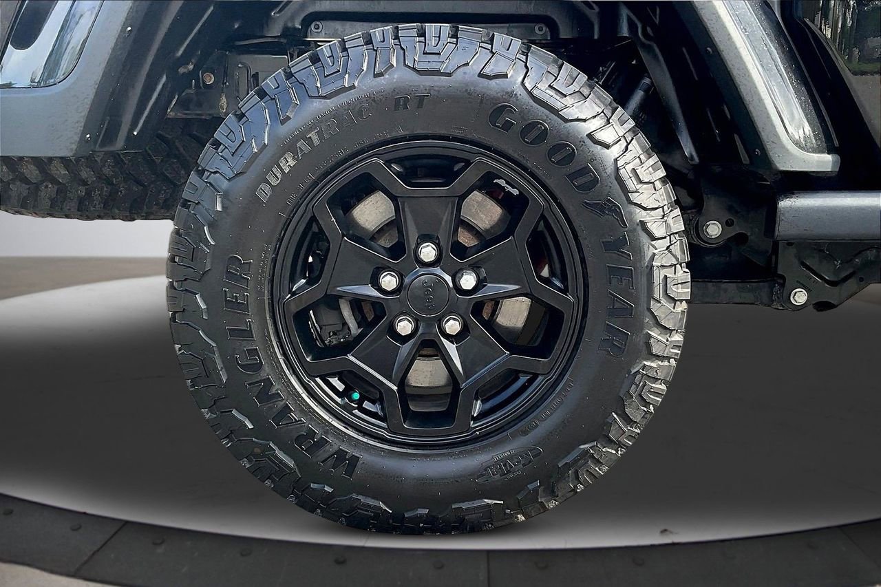 Used 2021 Jeep Gladiator Willys image 36