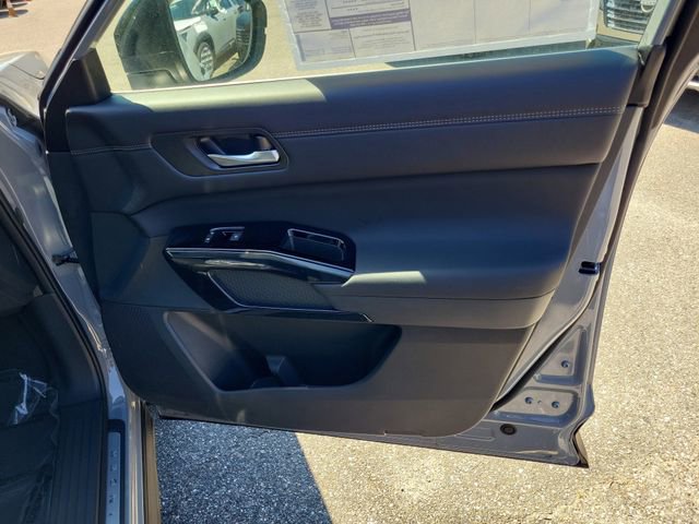 New 2026 Nissan Pathfinder Platinum w/ Cargo Package image 35