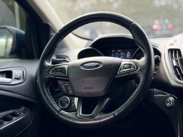 Used 2017 Ford Escape Titanium image 21