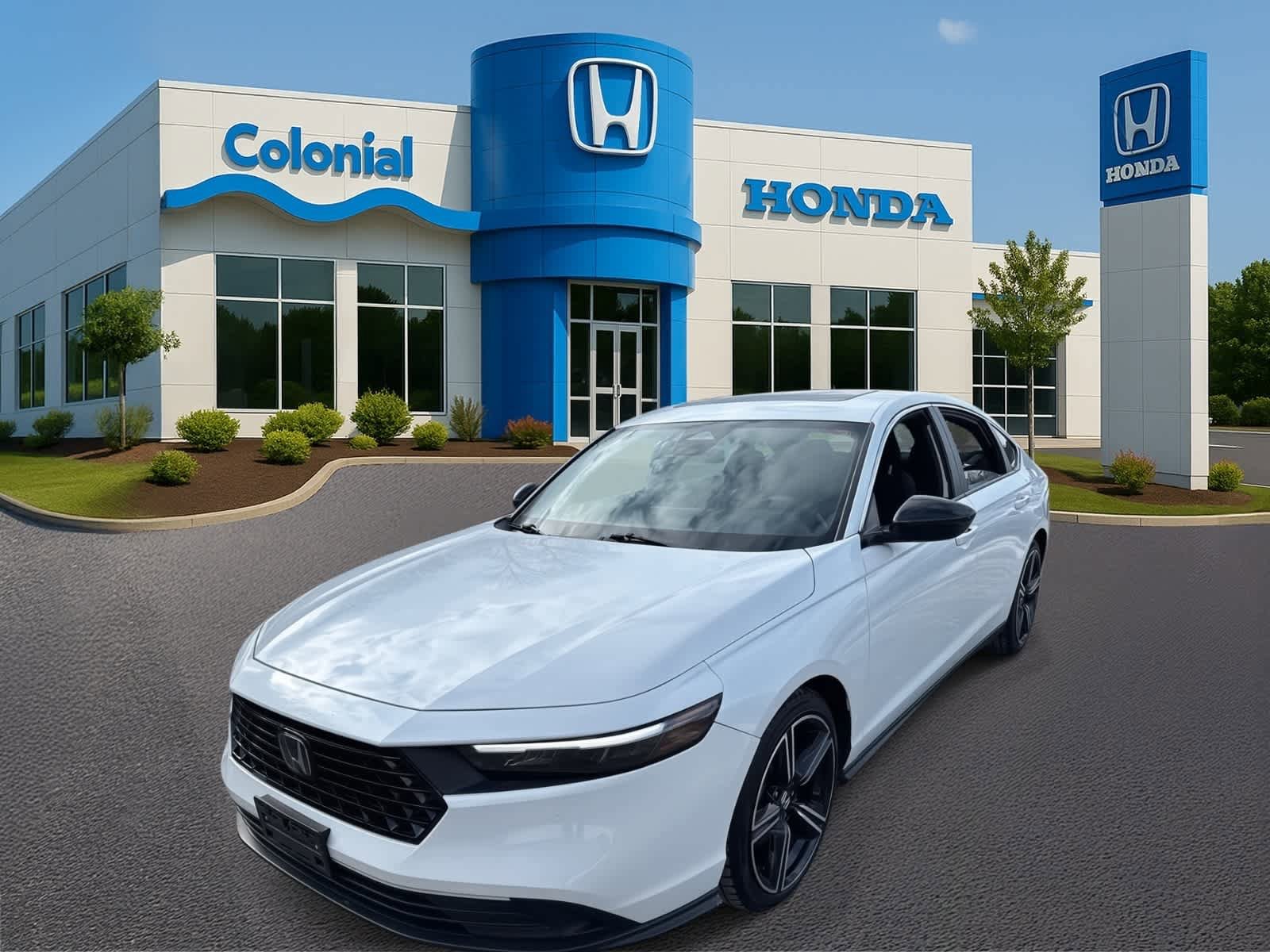Used 2023 Honda Accord Sport image 2