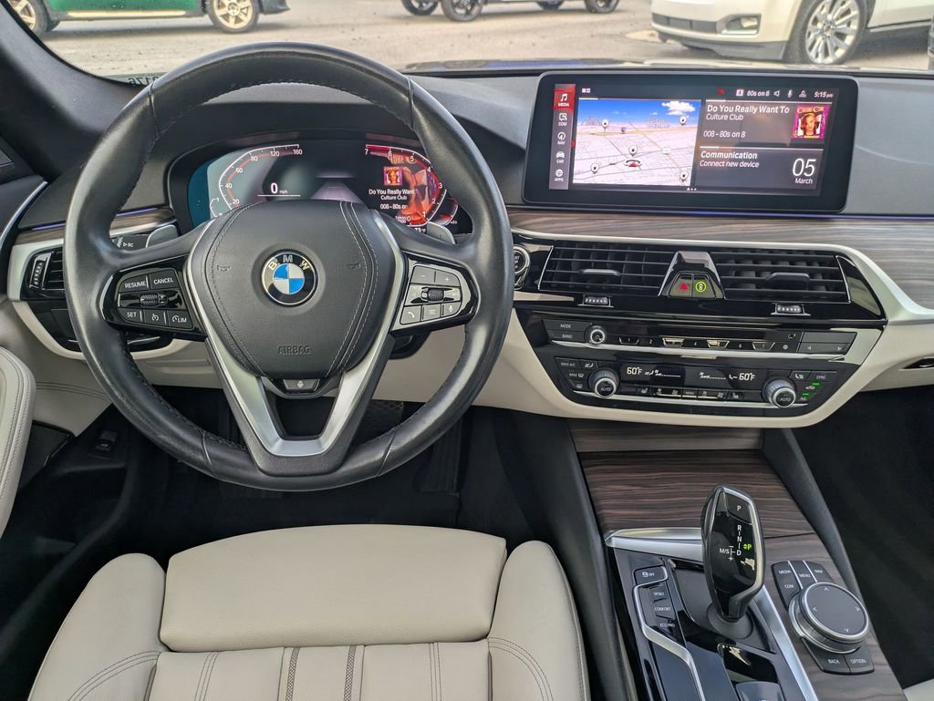 Used 2021 BMW 530i xDrive w/ Premium Package image 22