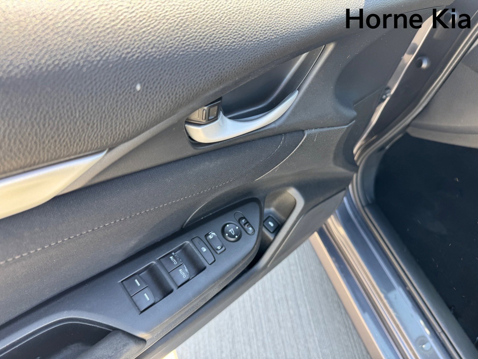 Used 2018 Honda Civic EX image 11