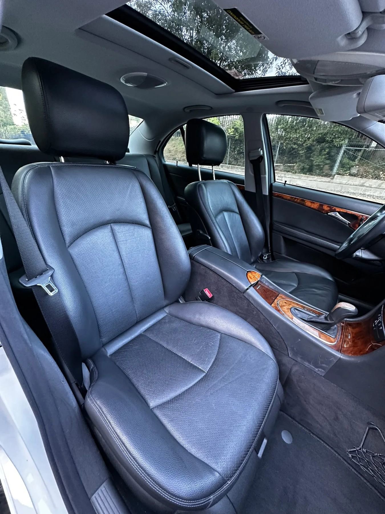 Used 2005 Mercedes-Benz E 320 Sedan image 29