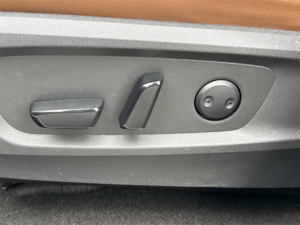 Certified 2022 Nissan Pathfinder Platinum w/ Cargo Package image 18