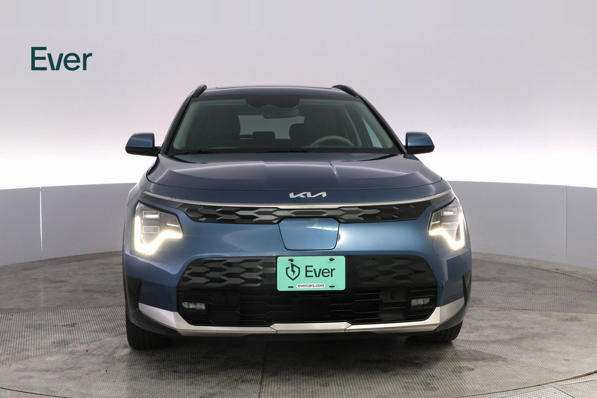 Used 2024 Kia Niro Wave w/ Wave Preserve Package image 3