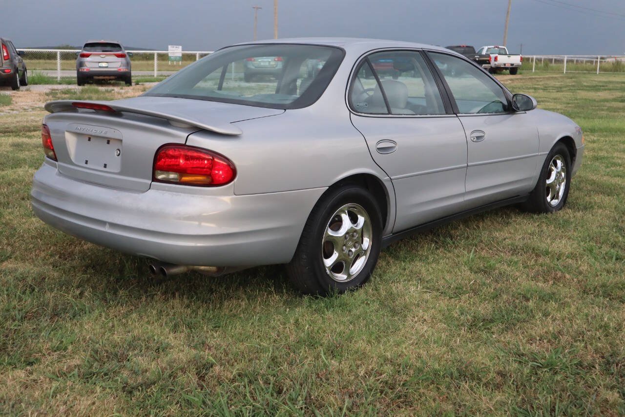 Used 1998 Oldsmobile Intrigue GL FWD image 2