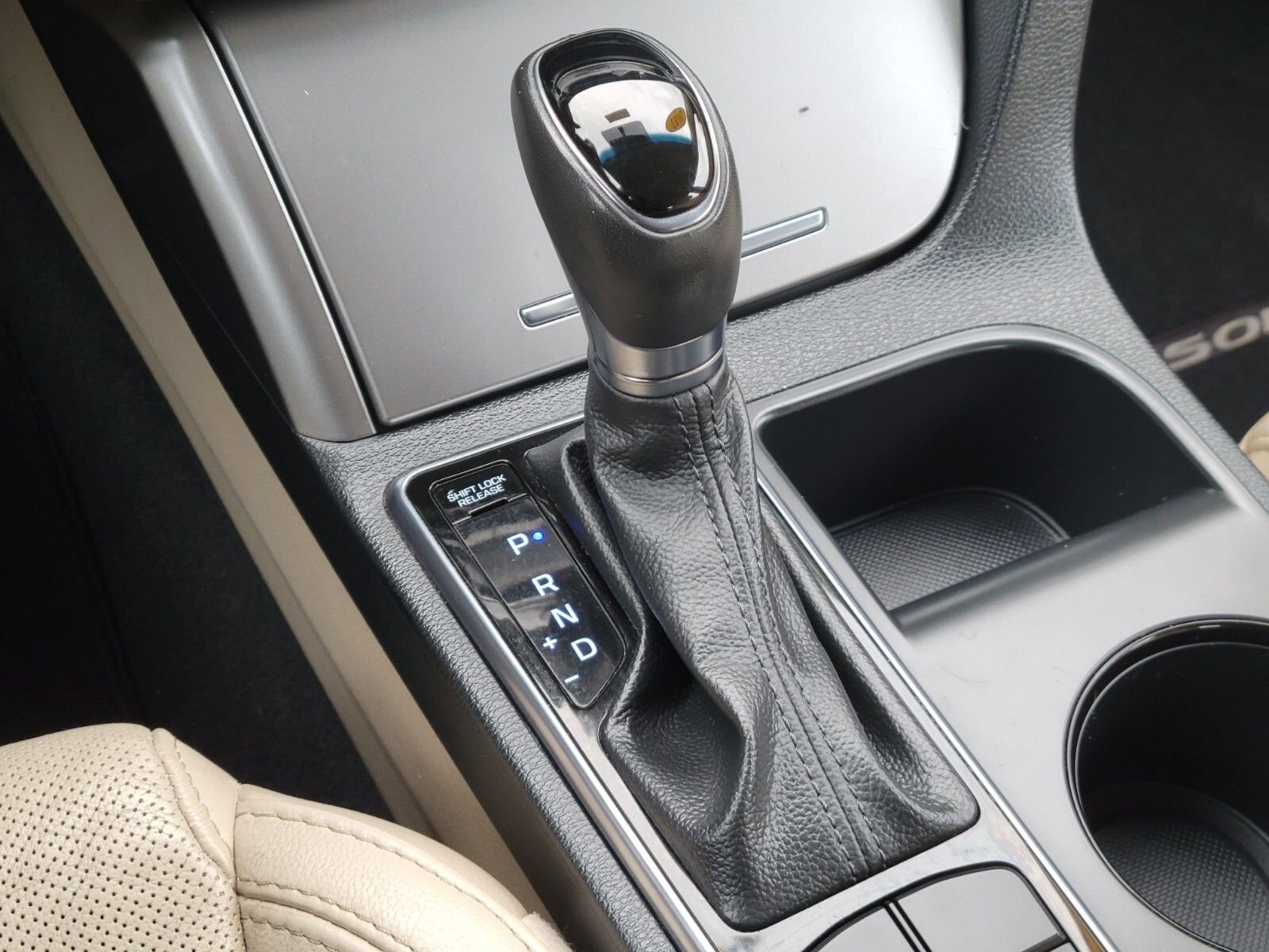 Used 2017 Hyundai Sonata Limited image 28