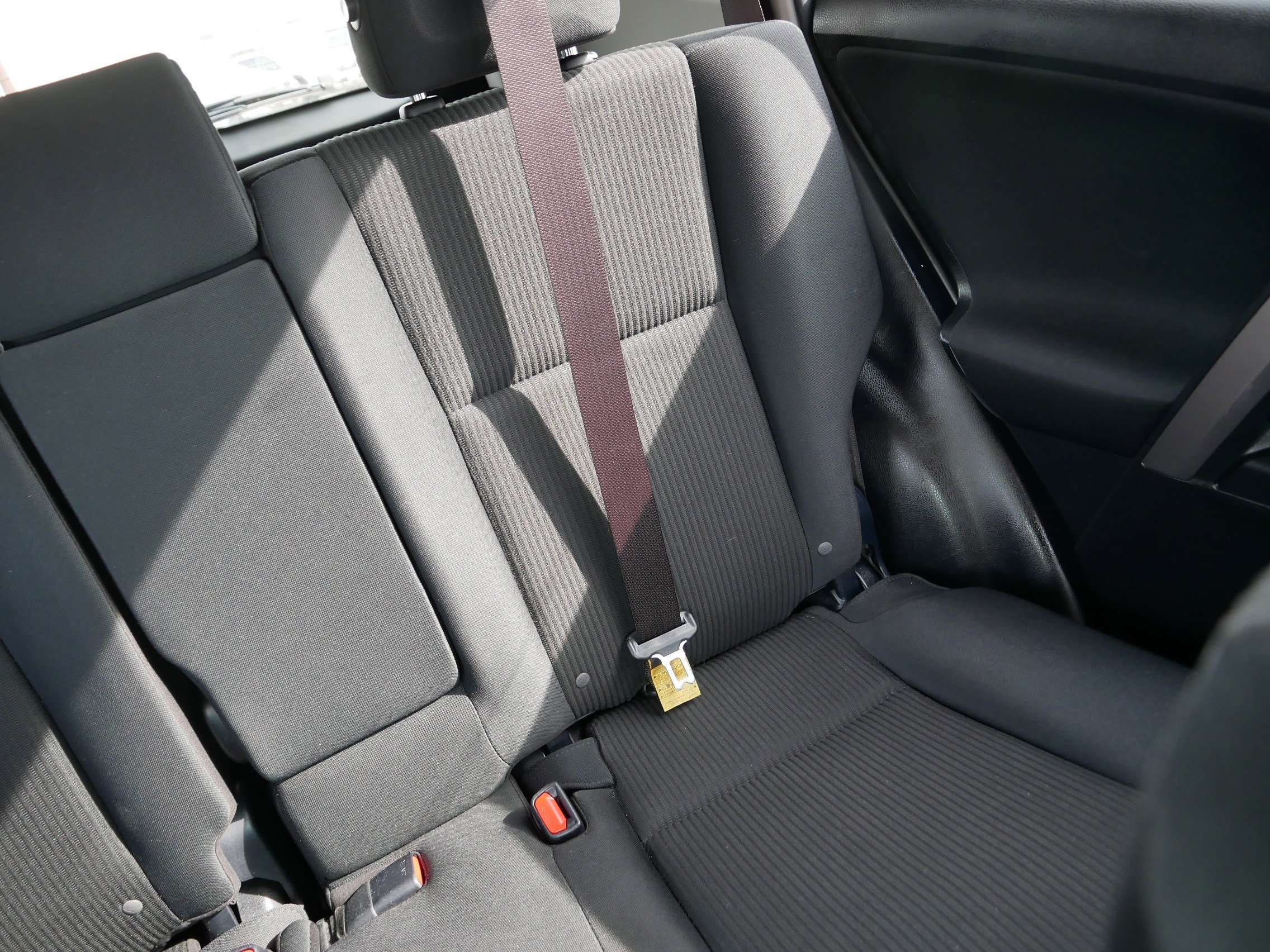 Used 2017 Toyota RAV4 LE w/ All Weather Liner Package AWD/4WD image 14