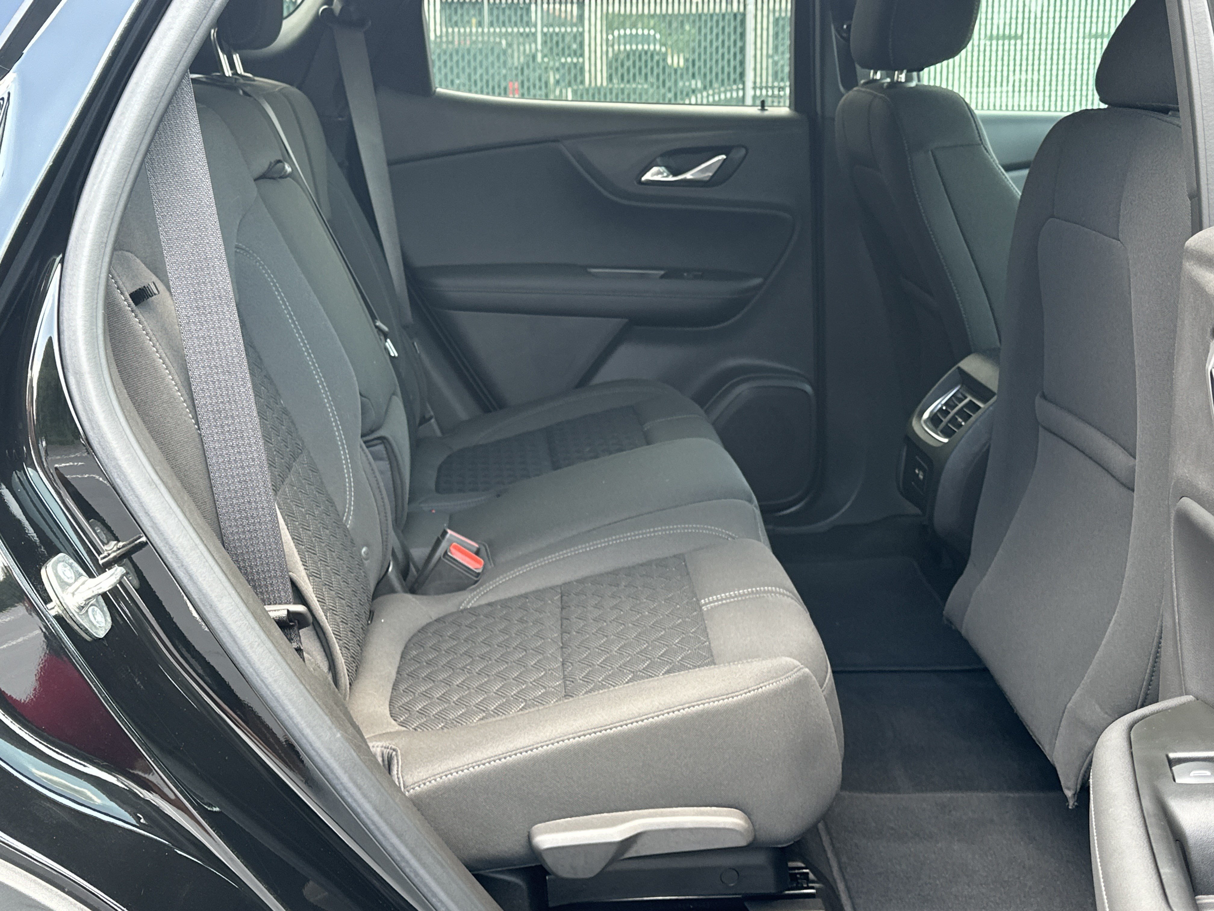 Used 2019 Chevrolet Blazer LT FWD image 13