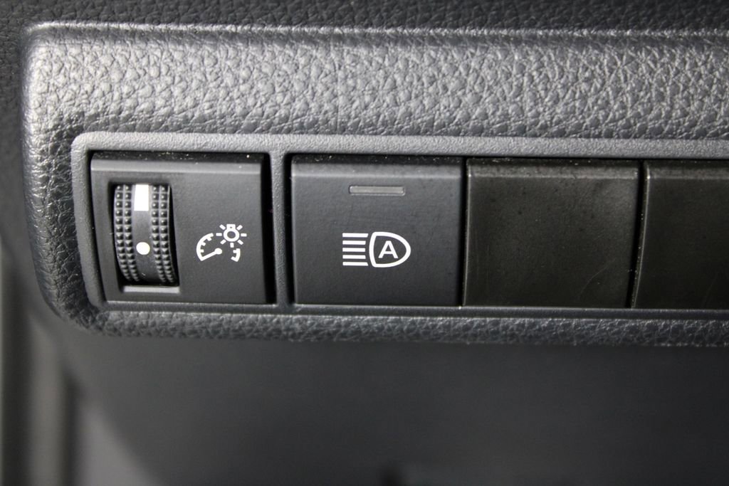 Used 2024 Toyota Corolla LE FWD image 22
