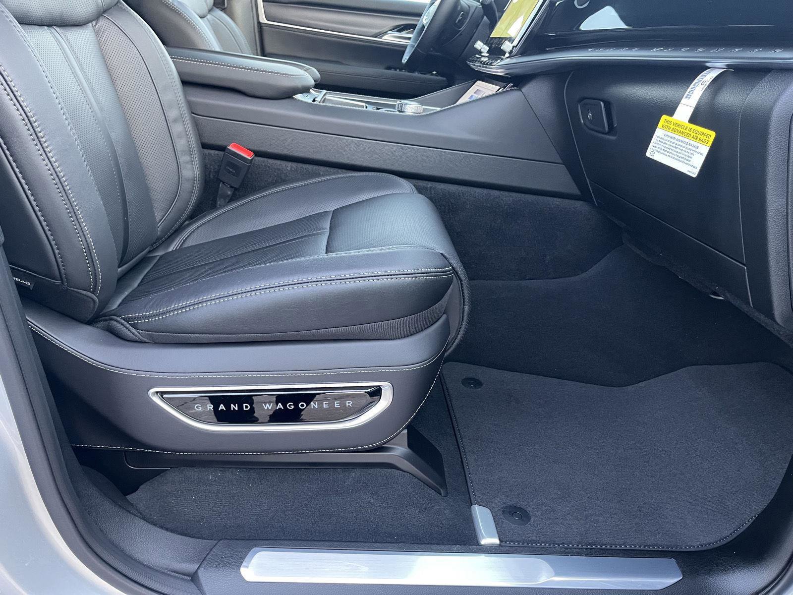 New 2026 Jeep Grand Wagoneer L Summit w/ Premium Group III image 41