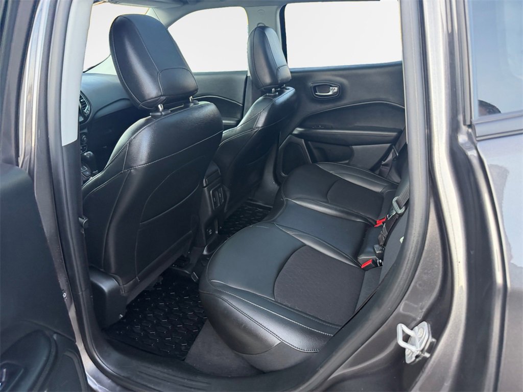 Used 2020 Jeep Compass Latitude image 24