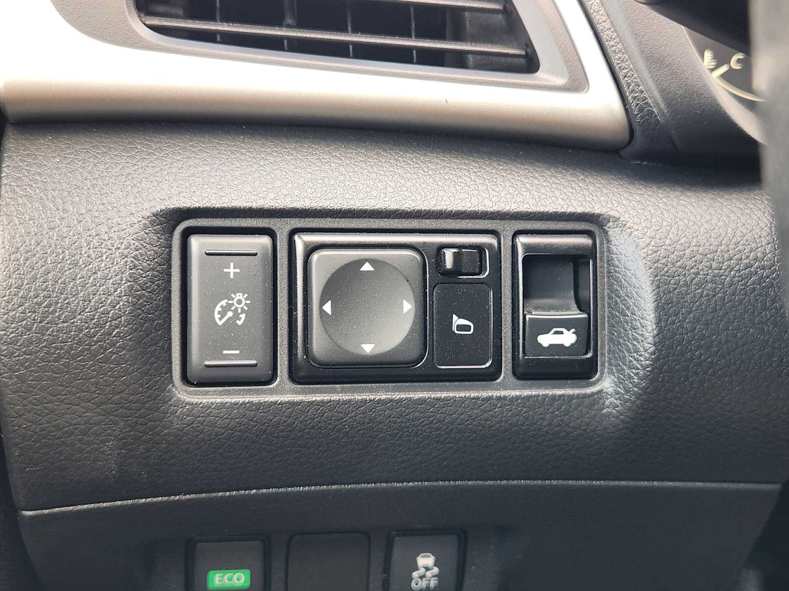 Used 2019 Nissan Sentra SV w/ Exterior Package FWD image 21