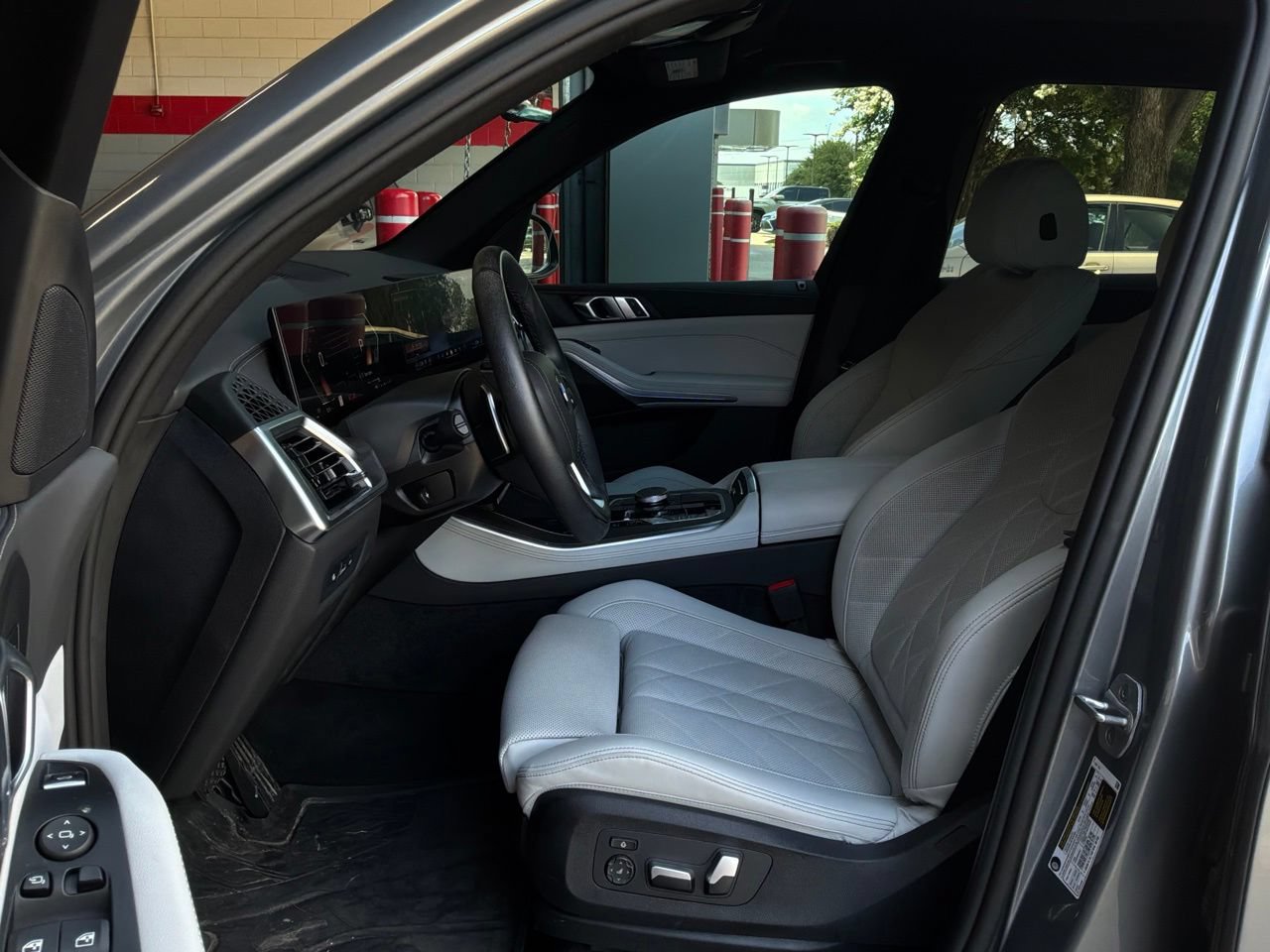 Used 2025 BMW X5 sDrive40i w/ Parking Assistance Package RWD image 10
