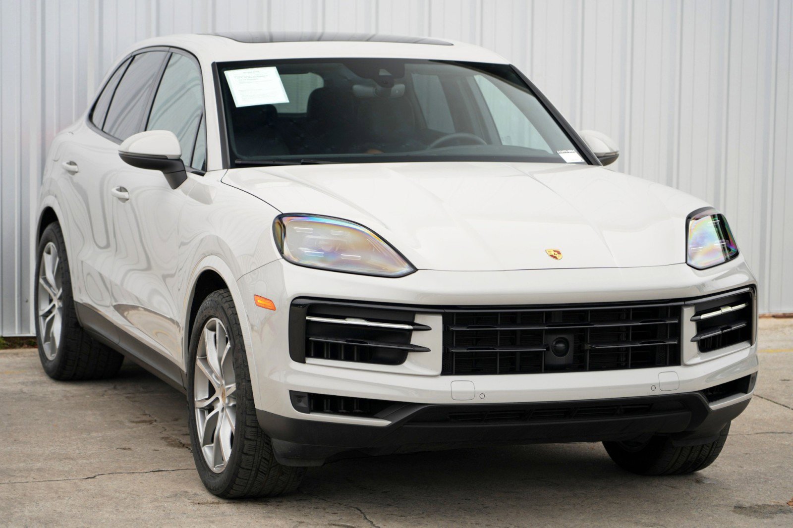 Used 2024 Porsche Cayenne w/ Premium Package image 56